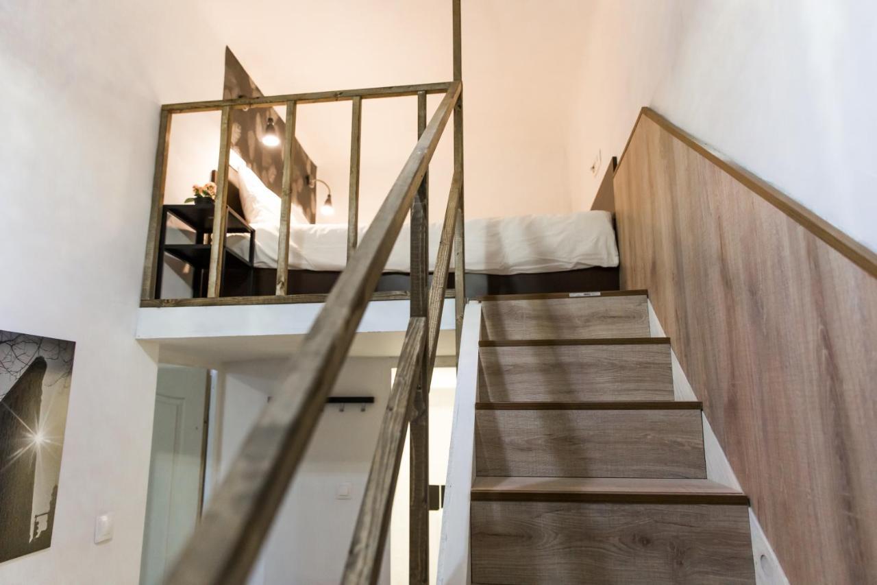 Modern Budget Lofts In The City Centre Budapest Exteriör bild